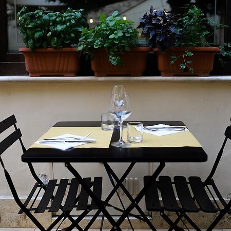 Terra - Bed And Breakfast Caserta Esterno foto