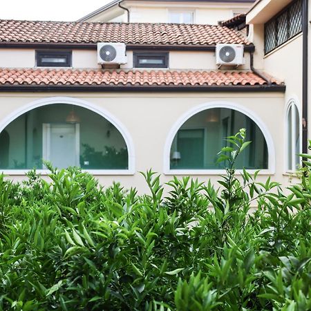 Terra - Bed And Breakfast Caserta Esterno foto