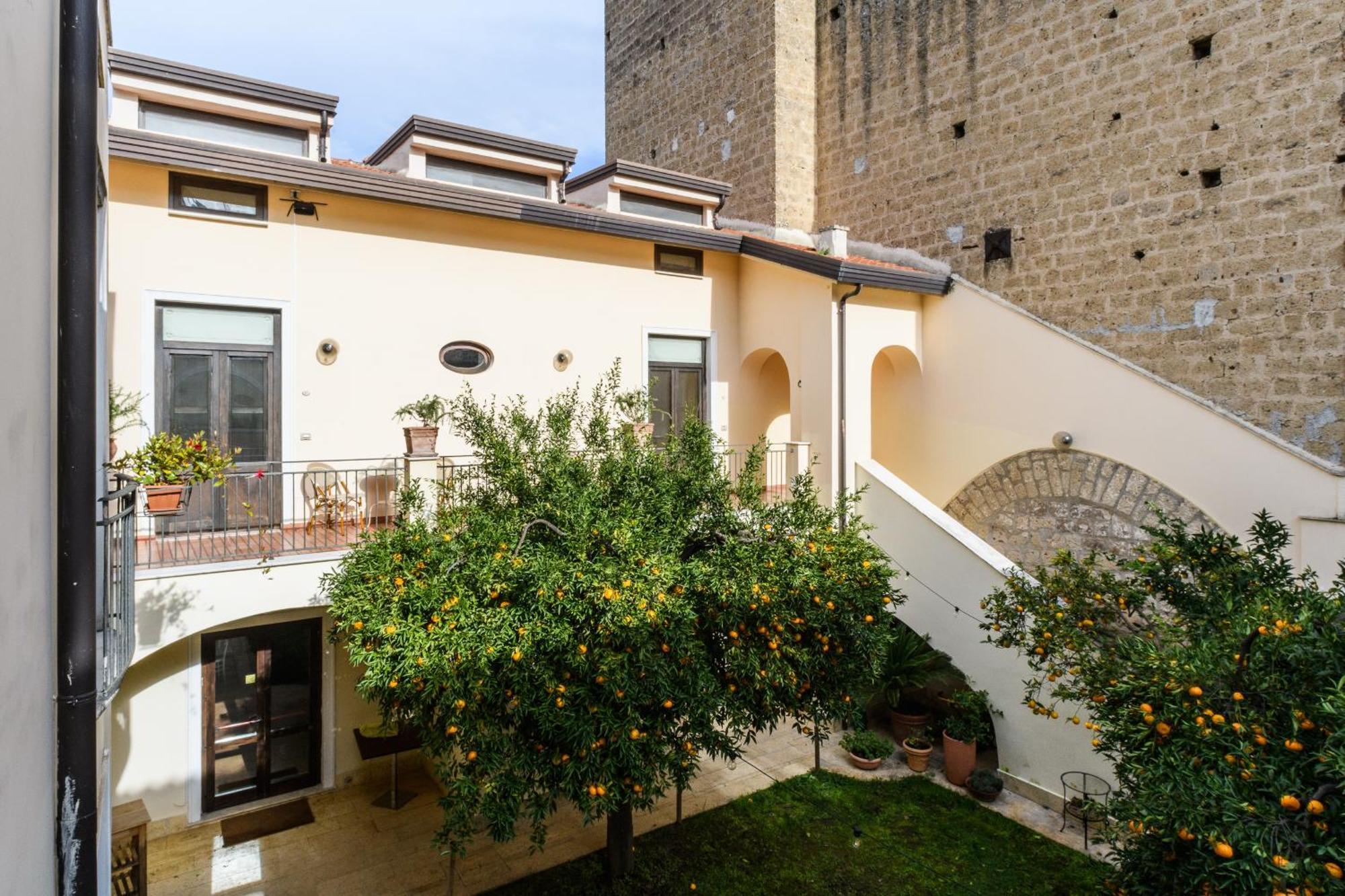 Terra - Bed And Breakfast Caserta Esterno foto